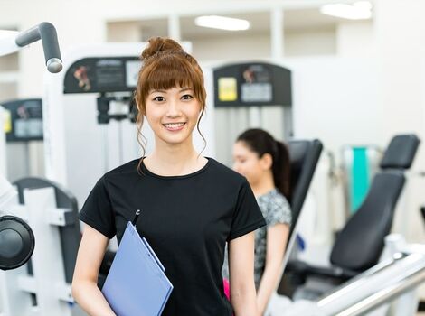 女性のスタッフ
